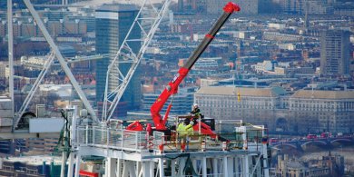 Gambar Apa itu UNIC Mini-Crawler Cranes